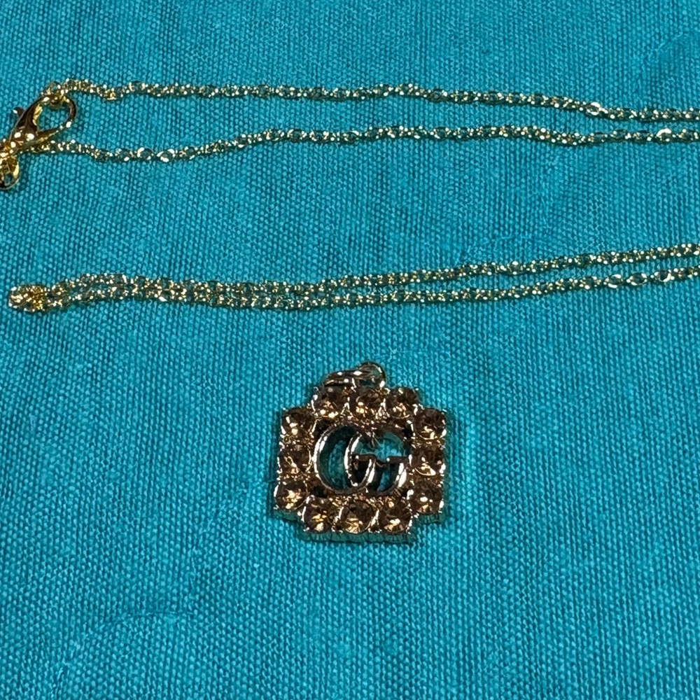 Gold Pendant Necklace